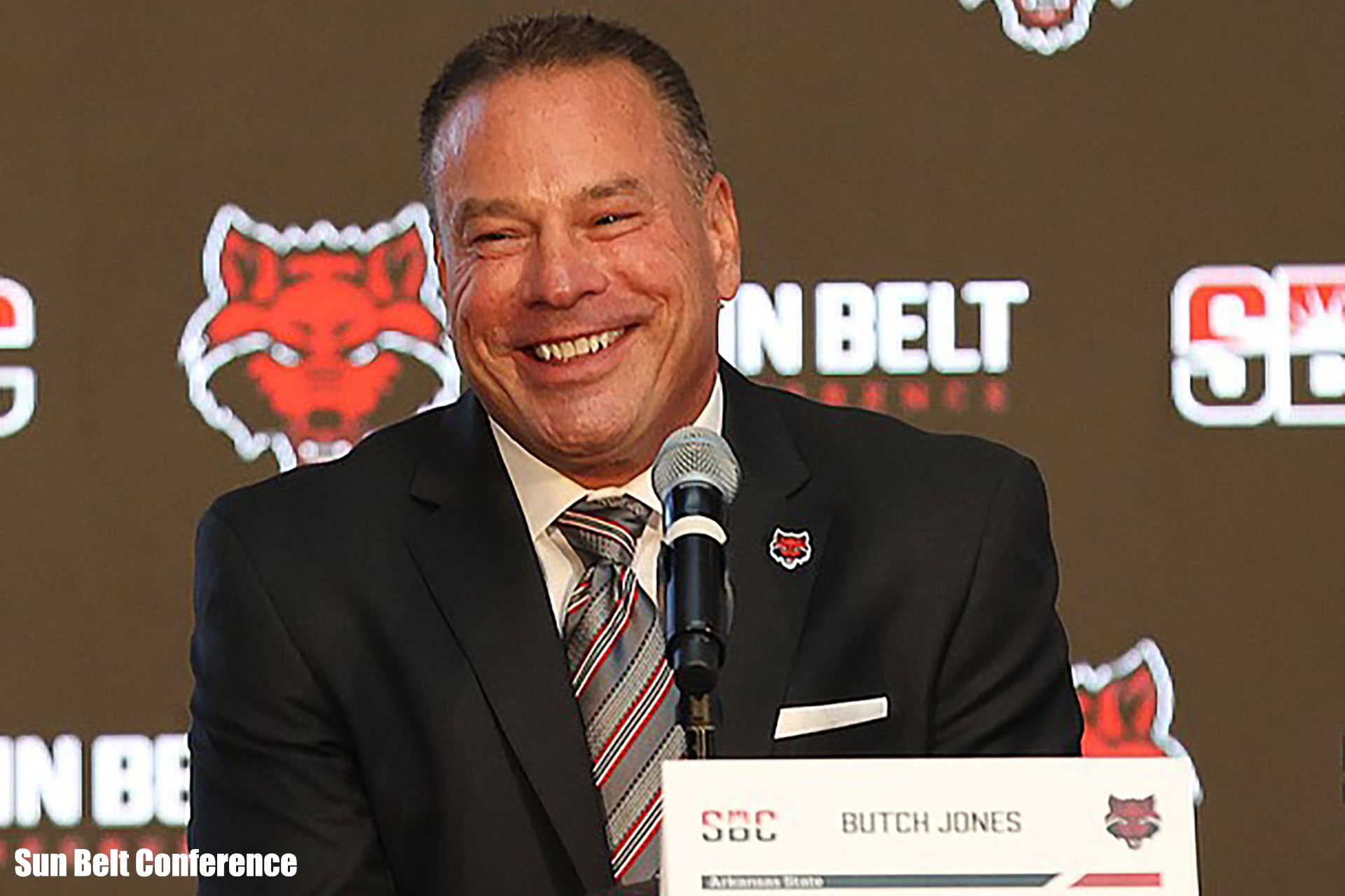 Arkansas State head coach Butch Jones