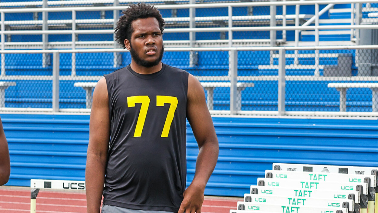 kalel johnson-kalel johnson moeller-kalel johnson football prospect-kalel johnson offensive line-ohio state football-ohio state buckeyes football