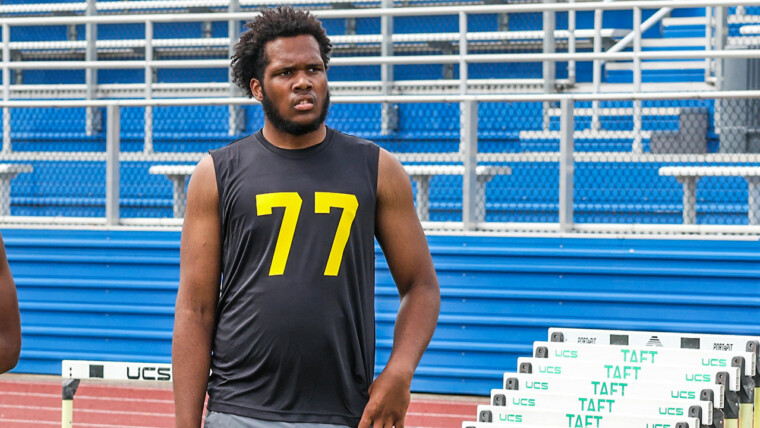 kalel johnson-kalel johnson moeller-kalel johnson football prospect-kalel johnson offensive line-ohio state football-ohio state buckeyes football